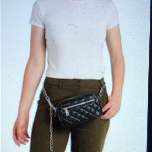 Steve Madden BLK/GOLD Hip Bag - Picture 4 of 5